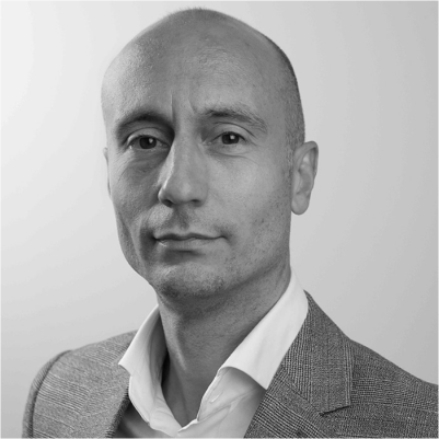 Headshot of Bram Hoovers, greyscale